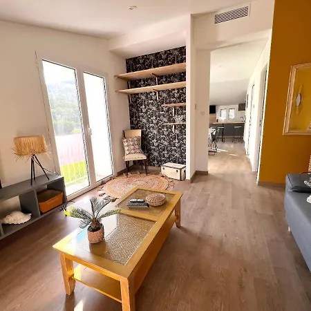 Maison Enchanteresse à Avec Jacuzzi Casa de Férias *