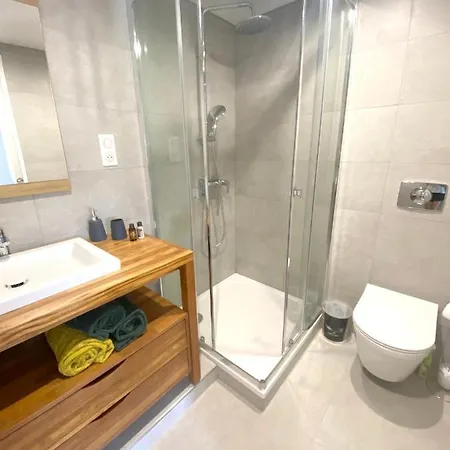 Holiday home Maison Enchanteresse A Avec Jacuzzi *