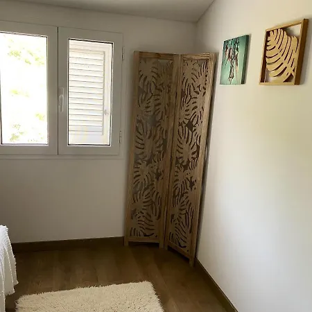 Maison Enchanteresse A Avec Jacuzzi Holiday home *