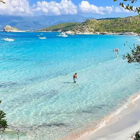 Maison Enchanteresse A Avec Jacuzzi Holiday home