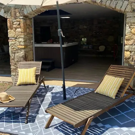 Holiday home Maison Enchanteresse A Avec Jacuzzi *