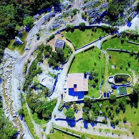 Maison Enchanteresse A Avec Jacuzzi Holiday home