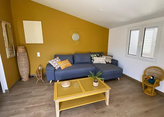 Maison Enchanteresse A Avec Jacuzzi Vakantiehuis *