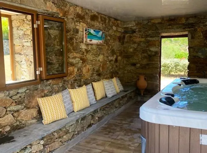 Maison Enchanteresse A Avec Jacuzzi Vakantiehuis *