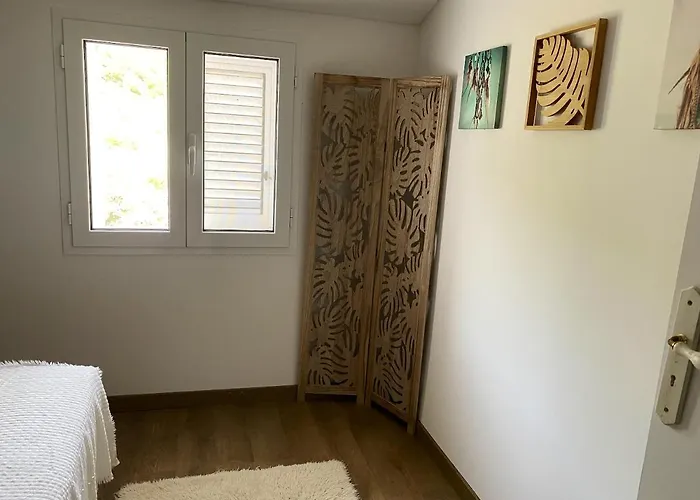 Maison Enchanteresse A Avec Jacuzzi Feriehus *