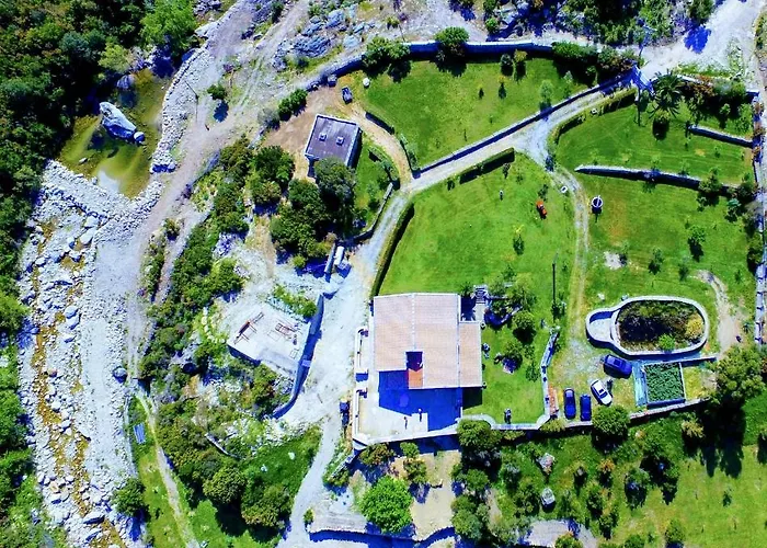 Maison Enchanteresse A Avec Jacuzzi Vakantiehuis